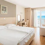 Miramar 4*