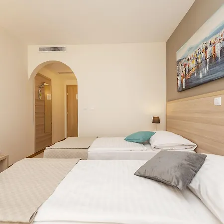Miramar Hotell 4*
