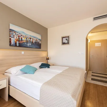 Miramar Hotell 4*