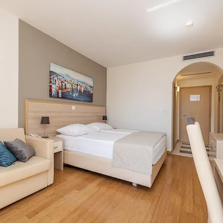 Miramar Hotell Omiš