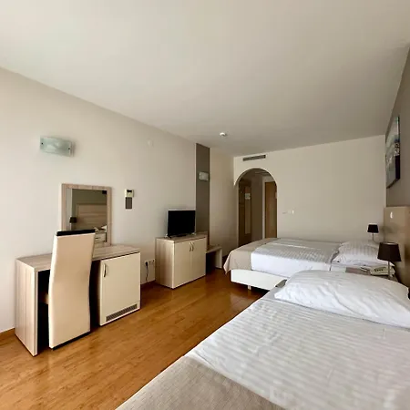 Miramar Hotell 4*