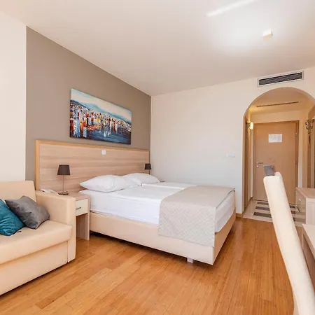 Miramar Hotell 4*
