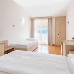 Miramar 4*
