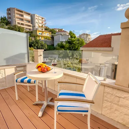 Miramar 4* 奥米什