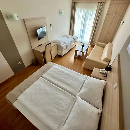 Miramar Hotel 4*