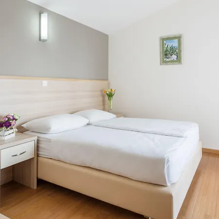 酒店 Miramar 奥米什