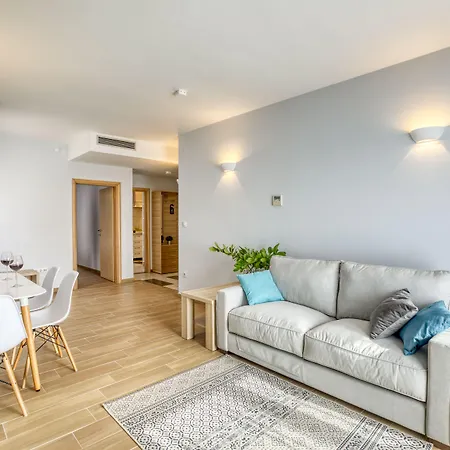 Miramar 酒店 奥米什