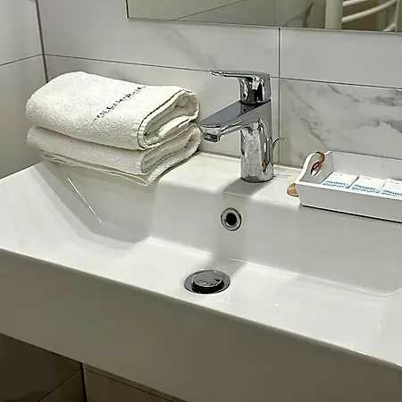 Miramar فندق أوميس