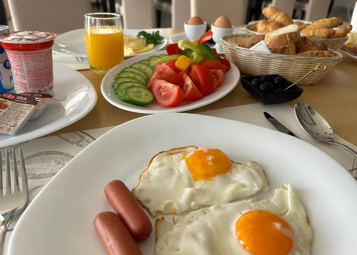 Ξενοδοχείο Miramar 4*