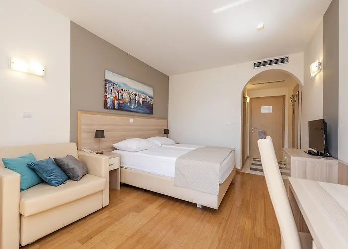 Miramar Ξενοδοχείο Omiš