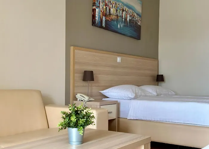 Ξενοδοχείο Miramar 4*