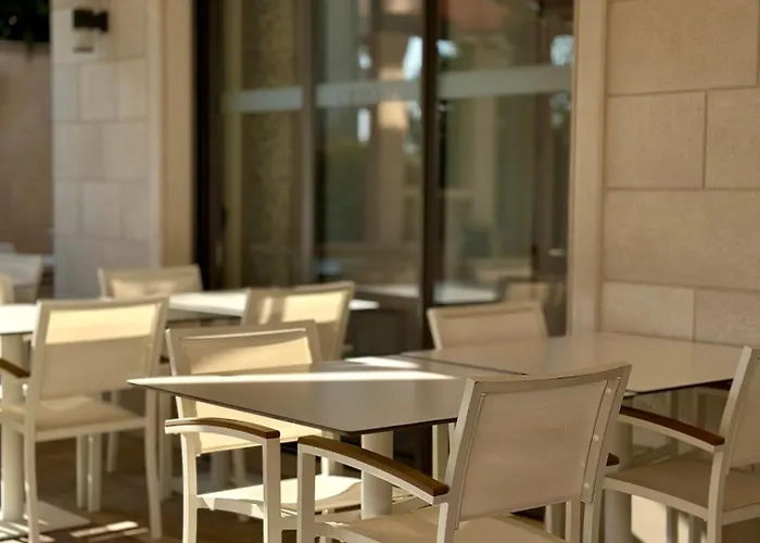 Miramar Ξενοδοχείο 4*