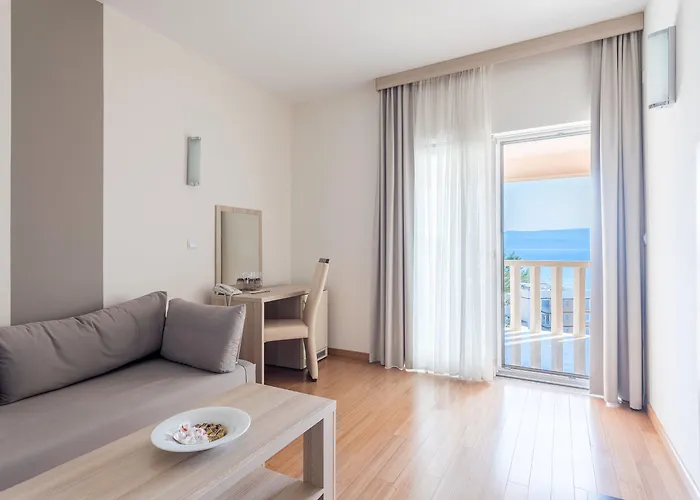 Miramar Ξενοδοχείο 4*